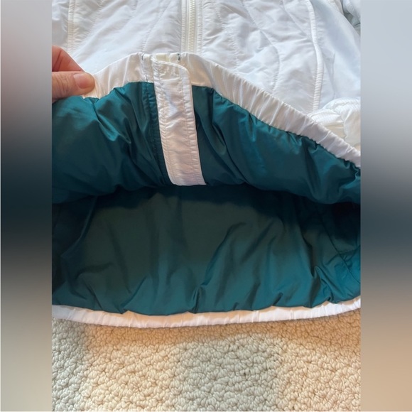 The North Face Quilted Fill Zip Puffer Jacket/Coat - Picture 9 of 9